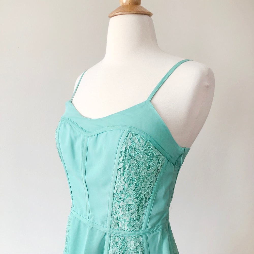 LC Lauren Conrad • Lace Chiffon Mini Dress